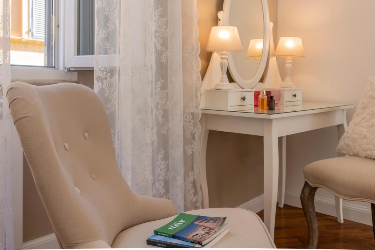 Lovely New Home, Fontana Di Trevi Рим Экстерьер фото