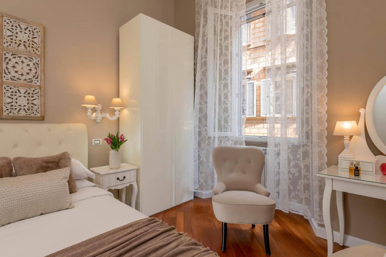 Lovely New Home, Fontana Di Trevi Рим Экстерьер фото